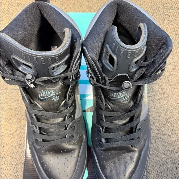 Nike SB Dunk High FPAR - Black and Gray High-Tops - Picture 2 of 9
